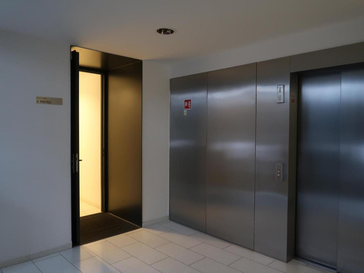 Michal Apartment 125M2 City Centre ปราก ภายนอก รูปภาพ